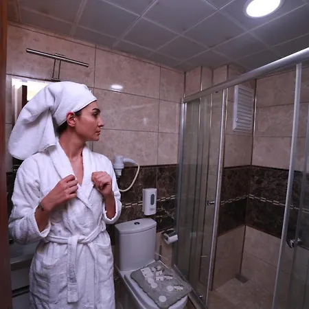 Hotel The